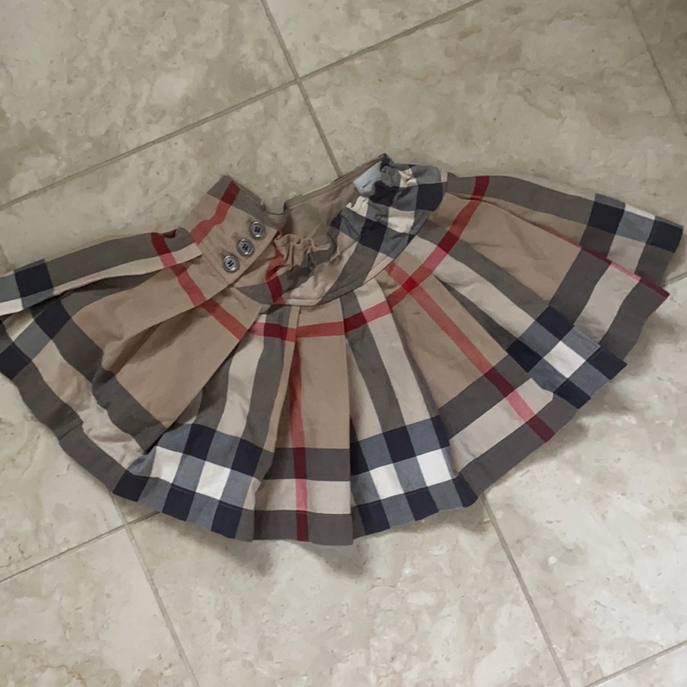 🐕✨ Burberry Skirt ✨🐕